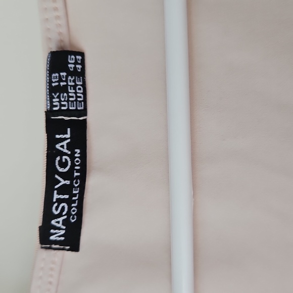 Nasty Gal Beige Long Sleeve Bodysuit - Picture 2 of 4